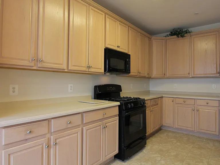 23802 Catawba Hill Dr #B — Photo 7