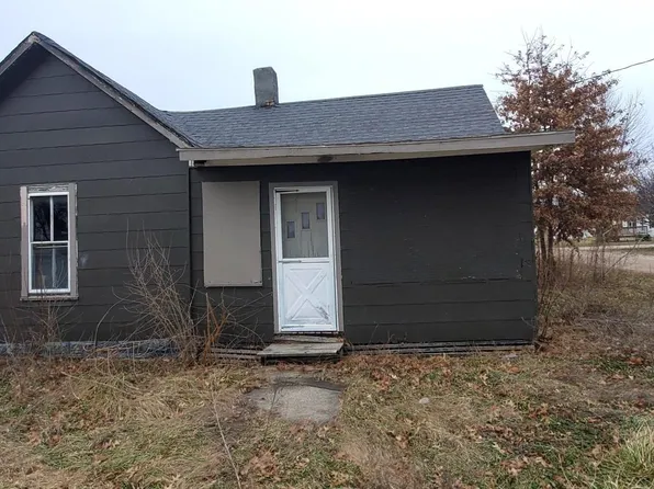 113 Hearn St, Eldon, IA 52554