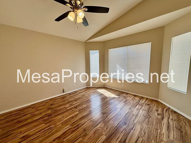 14390 Hillsborough Dr — Photo 6