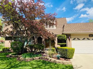 6901 Terrace Dr, Downers Grove, IL 60516