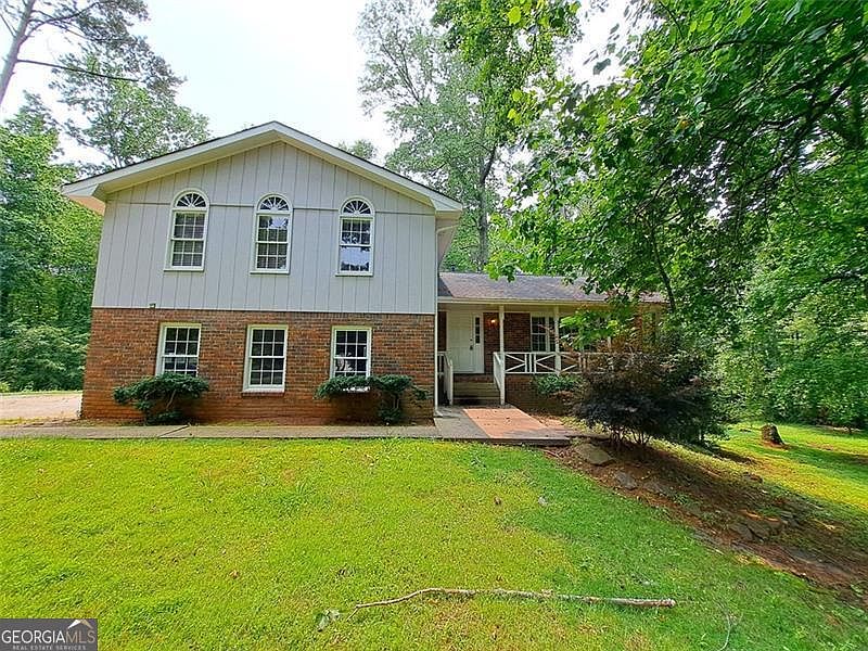 1st image of 844 Chandler Dr