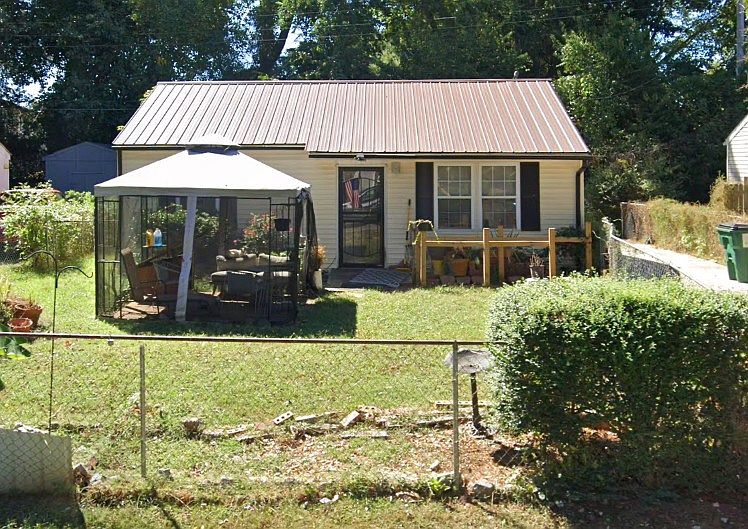 1st image of 228 Burch Rd