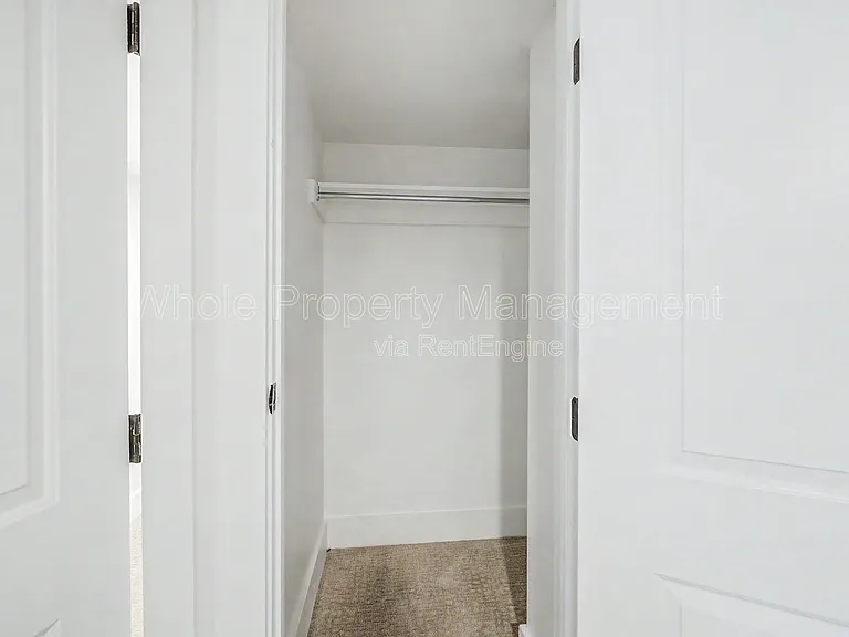2514 Clermont St — Photo 18