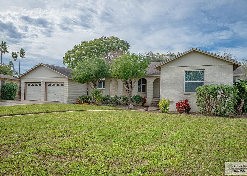 1st image of 909 Ben Lora Ln