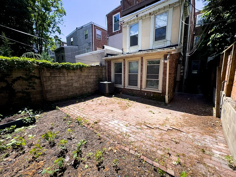 1919 Mount Vernon St #1R — Photo 13