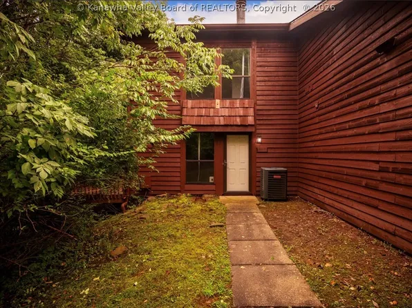 102 Hunters Ridge Rd, Charleston, WV 25314