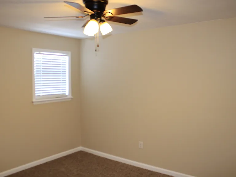 4104 Spencer St — Photo 8