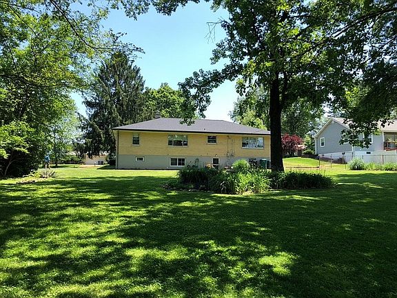 3rd image of 10607 Lavinia Dr