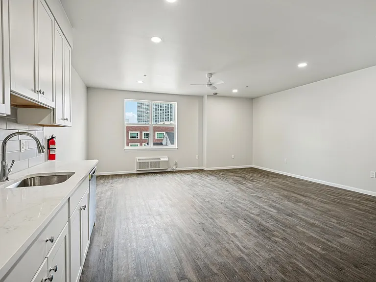 96 Bayard St — Photo 12