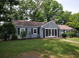 15 Hazelton Rd, Barrington, RI 02806