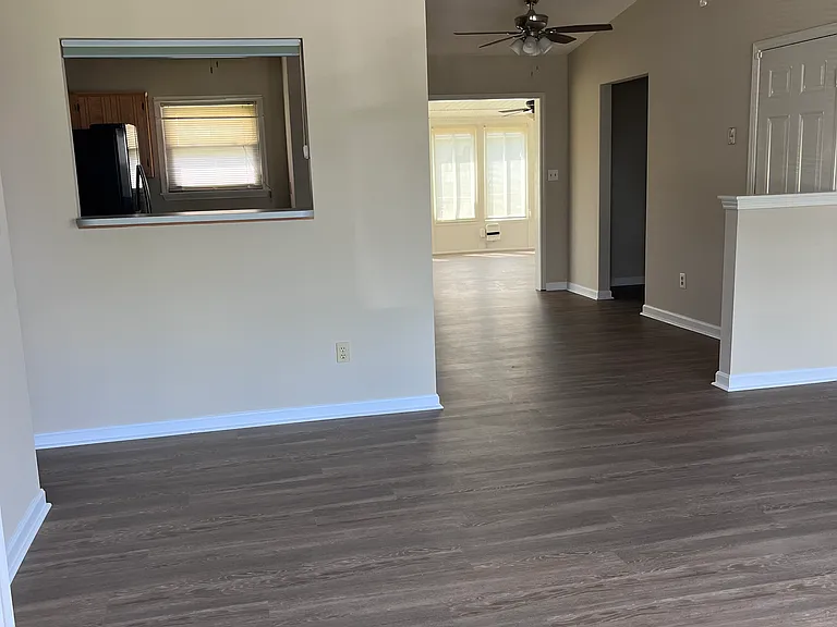 103 Poppy Ct — Photo 12