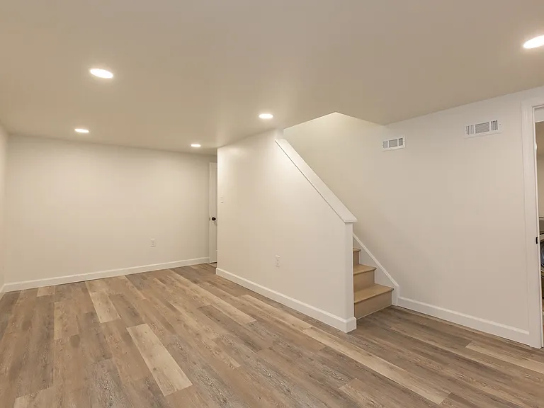 1307 Meadowcreek Ln — Photo 15