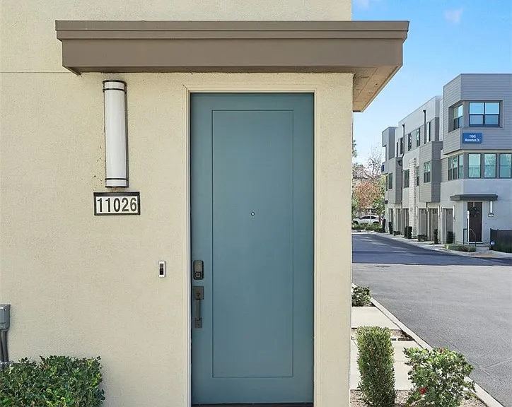 11026 Momentum Dr — Photo 4