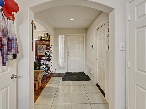 4th image of 13903 Fort Nelson Dr