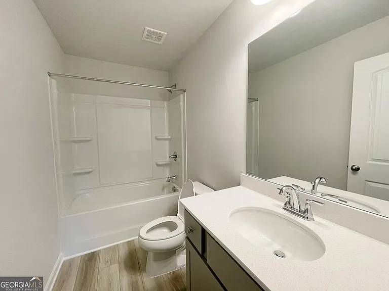 928 Yancey Ct — Photo 17