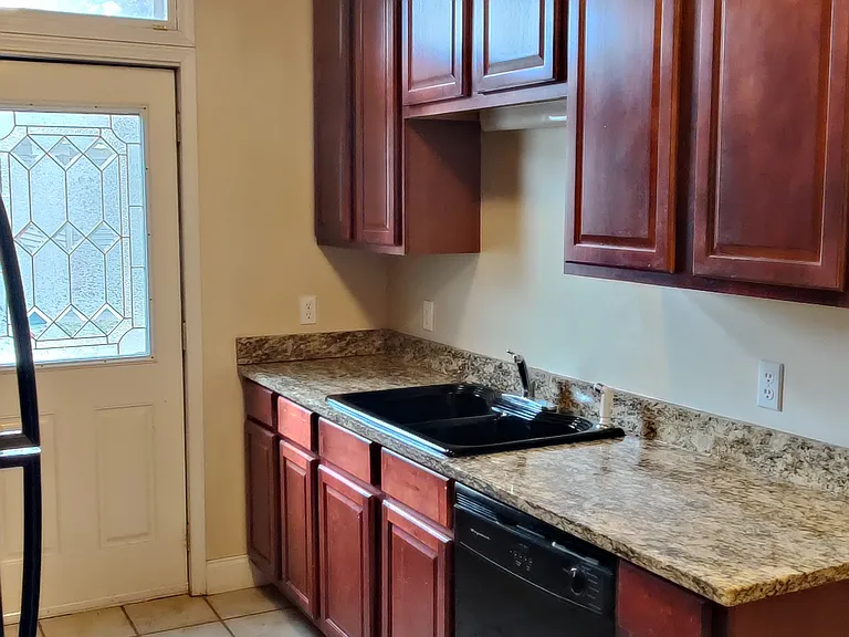 401 N Barcelona St #2 — Photo 5