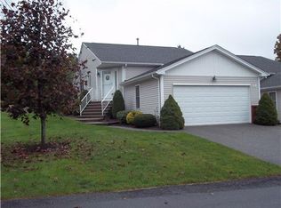 7 Quail Ridge Rd, North Providence, RI 02904