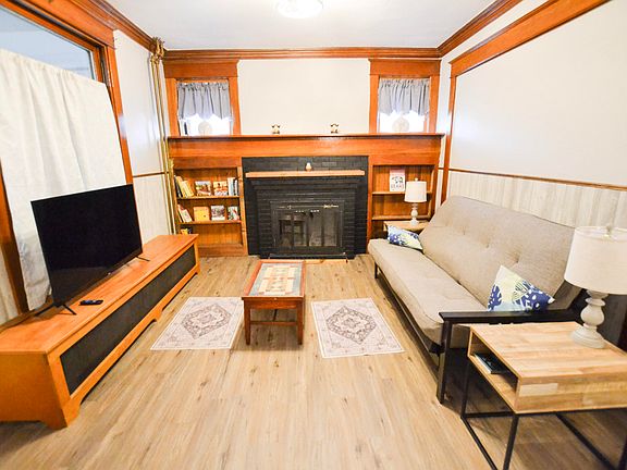 3rd image of 613 5th Ave S