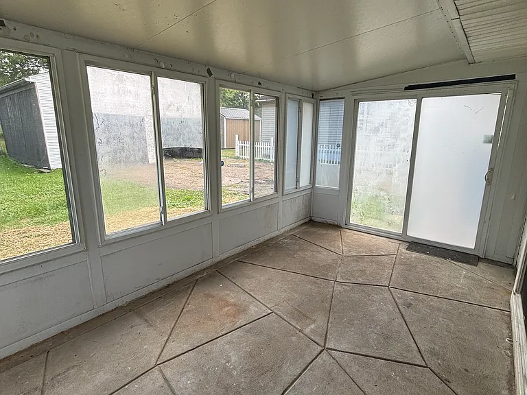 1635 Claudia Ave — Photo 10