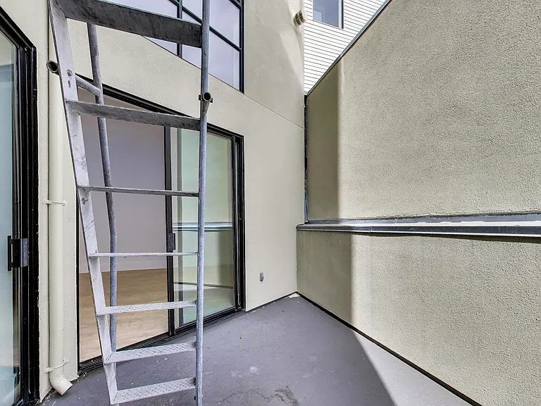 637 Natoma St #3 — Photo 17