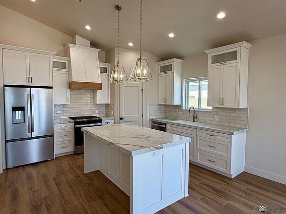 2nd image of 10717 E 46th Pl