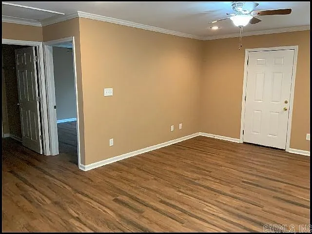 6455 Lilac Dr — Photo 2