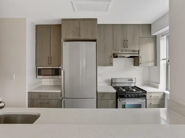 1770 Grand Concourse image 2 of 14