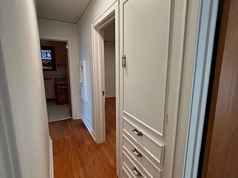 PM 242 - 1804 E 19th St — Photo 16