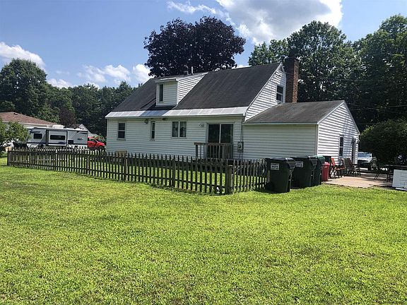 4th image of 5 Margaret Dr