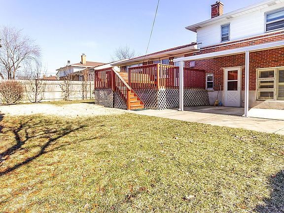 4th image of 1570 Lee Ave
