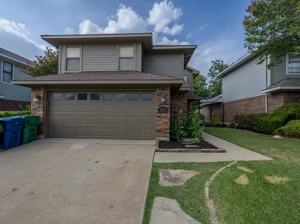 3817 Clover Hill Ln, Carrollton, TX 75007