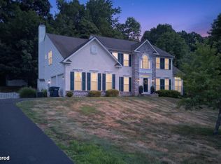 40 Robins Nest Ln, Pottstown, PA 19465