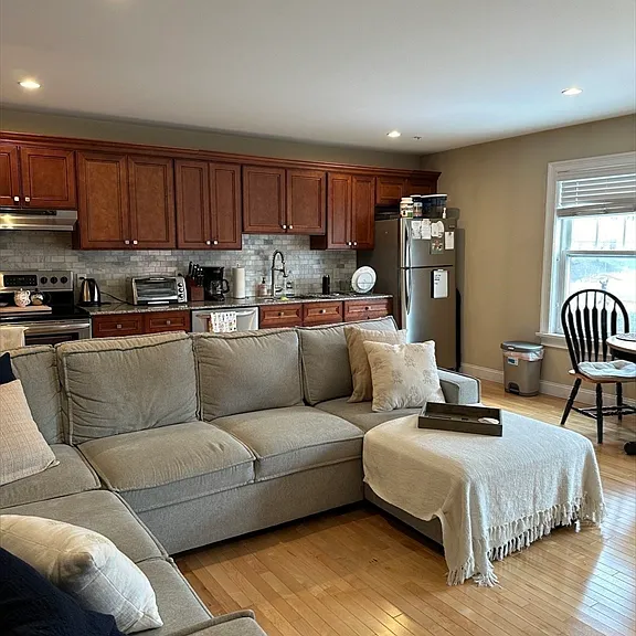 137 Court St #3 — Photo 7