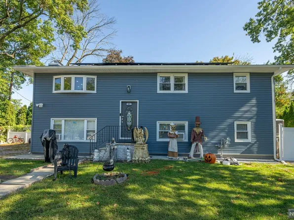 51 Woodcliffe Ave, Little Falls, NJ 07424