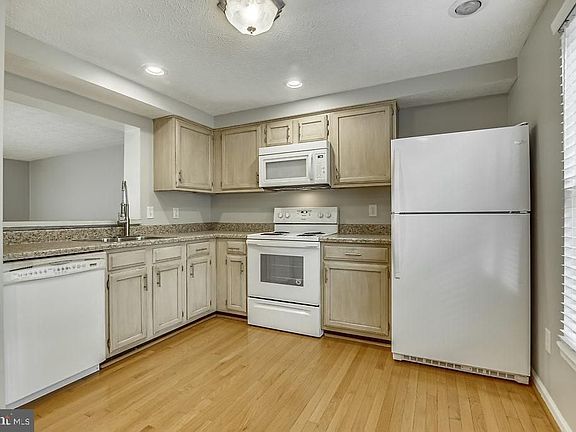 5th image of 14623 Stone Crossing Ct