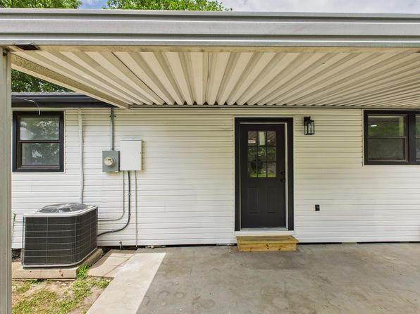 1519 Spring St, Nederland, TX 77627