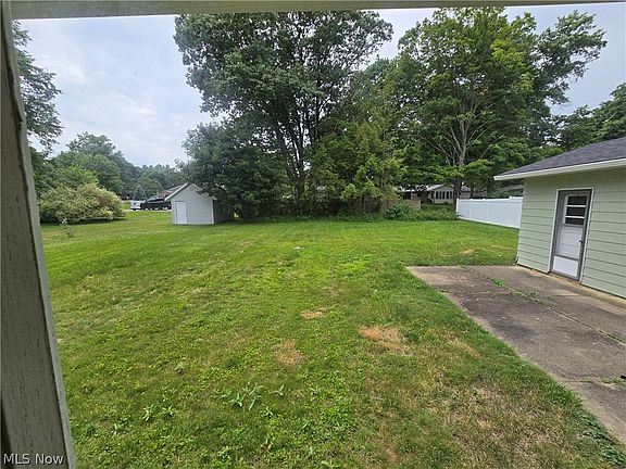 2nd image of 2514 Windsor Ave