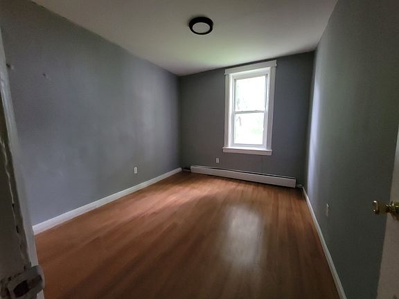 4th image of 262 Elmwood Ave #1E