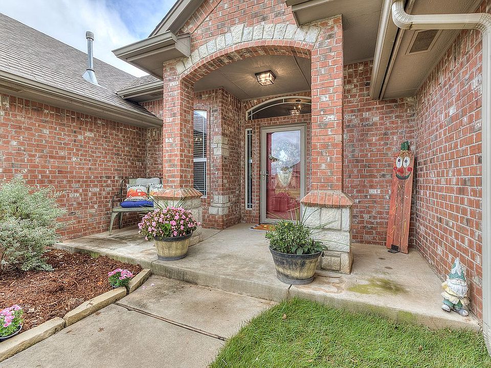 1st image of 2104 Mulberry Creek Ave