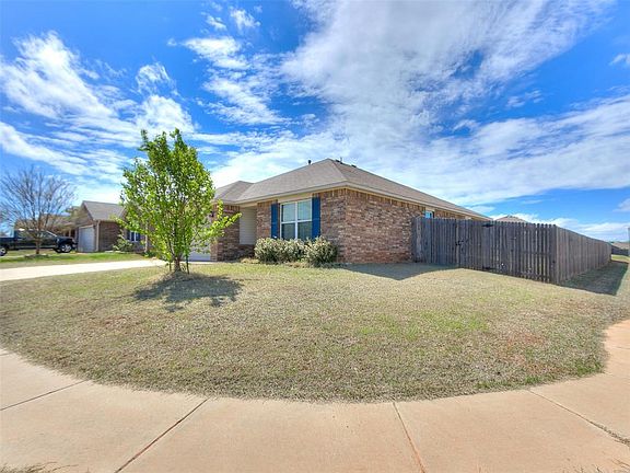 2nd image of 2701 Crystal Pine Dr