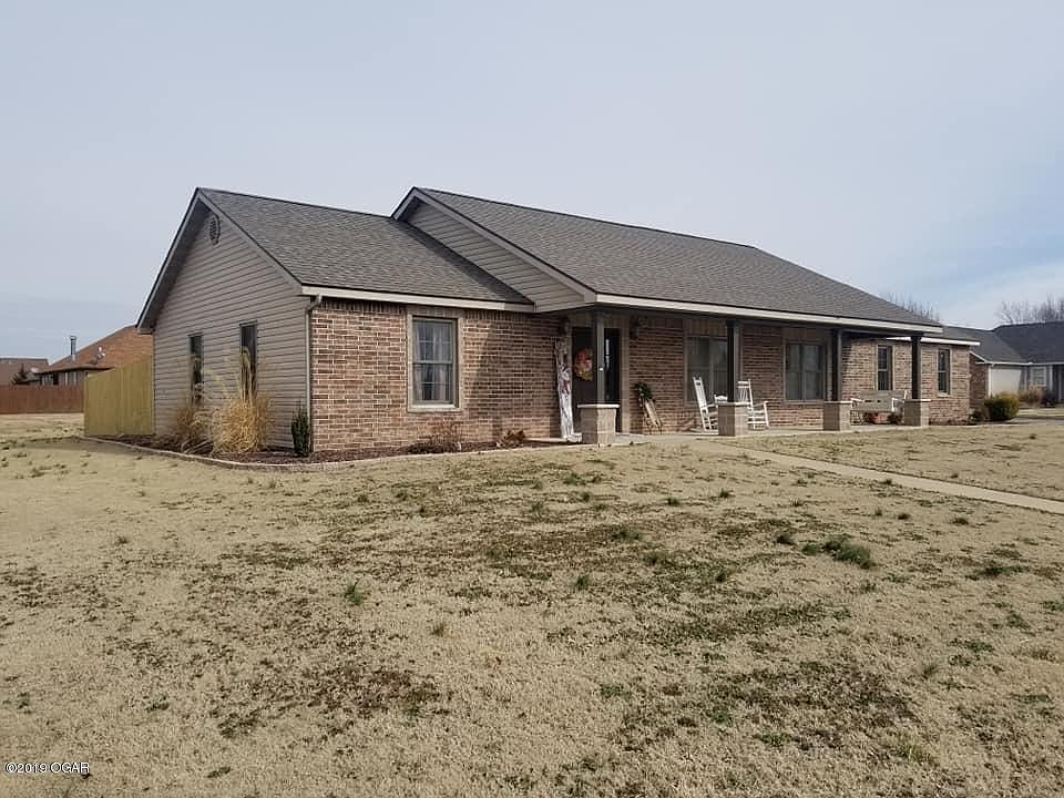 1st image of 1403 W Quail Creek Dr