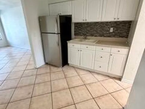 209 NW 17th St #1-2, Fort Lauderdale, FL 33311