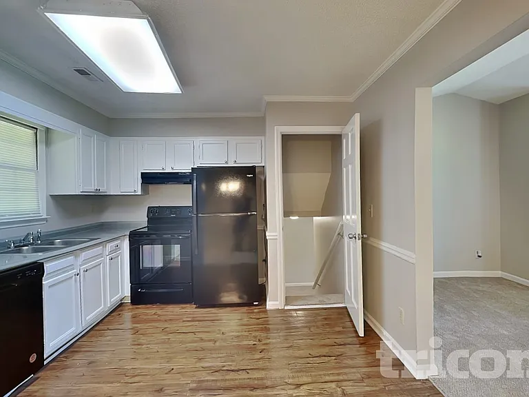 1202 Holly Hills Dr SW — Photo 7