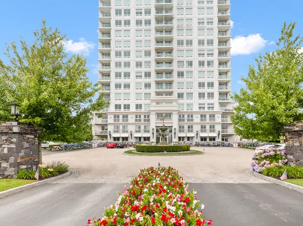 1 Tower Dr APT 1503, Portsmouth, RI 02871