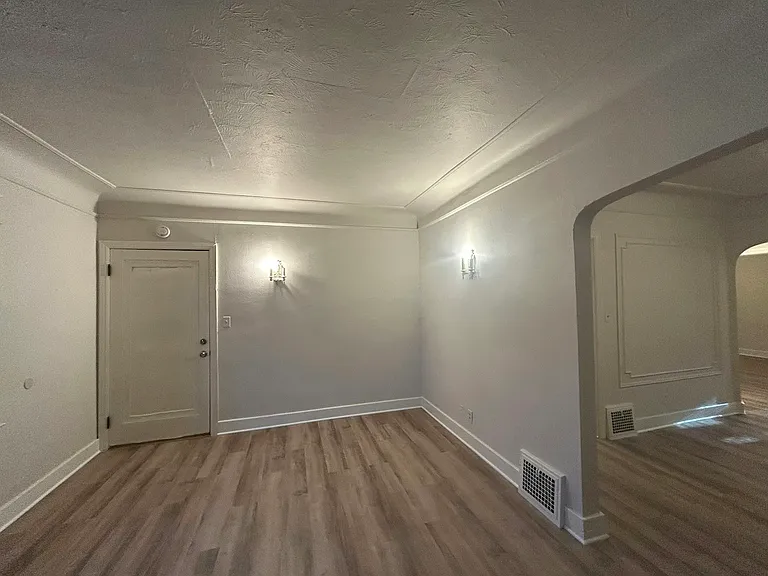 4401 Buckingham Ave #1 — Photo 4