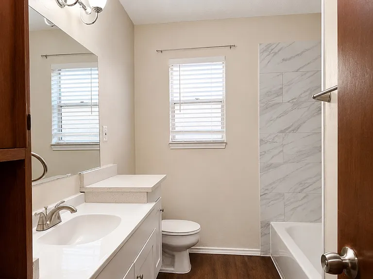 2111 Quail Run #A — Photo 9