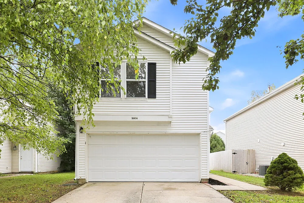 3 bed, 2.5 bath, 1642 sqft, $1,885 — Photo 1