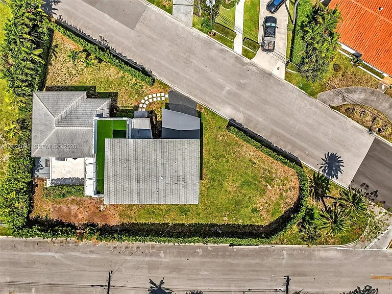 9257 Bay Dr — Photo 38