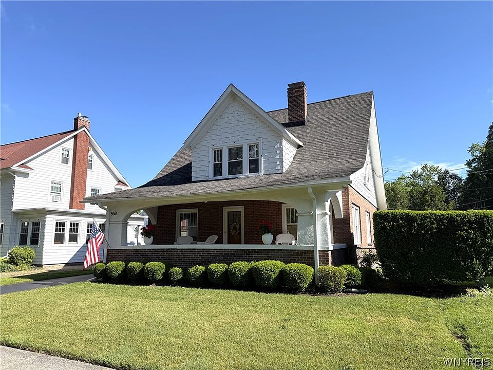 1st image of 559 Willow St