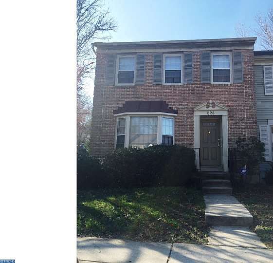 1st image of 828 Stockbridge Dr